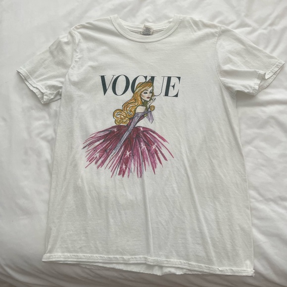 Vogue Sleeping Beauty Tshirt - Picture 1 of 2